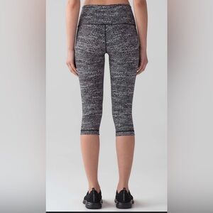 Lululemon Wunder Under Hi-Rise 1/2 Tight (or Crop) in the "Air Time White Black"